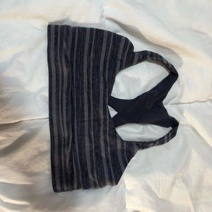 Lululemon sports bra